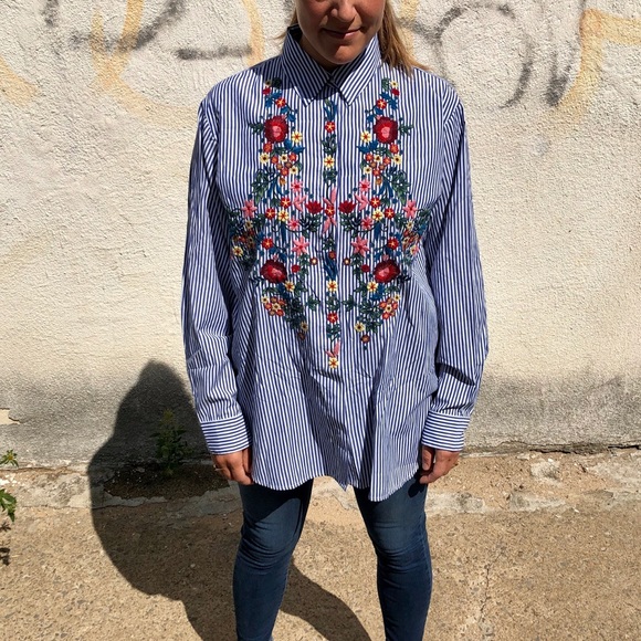 Zara floral blouse - Picture 1 of 5